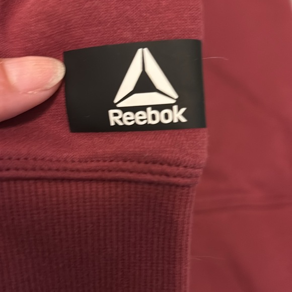 Reebok Crewneck Sweatshirt with Logo NWT - Picture 5 of 5